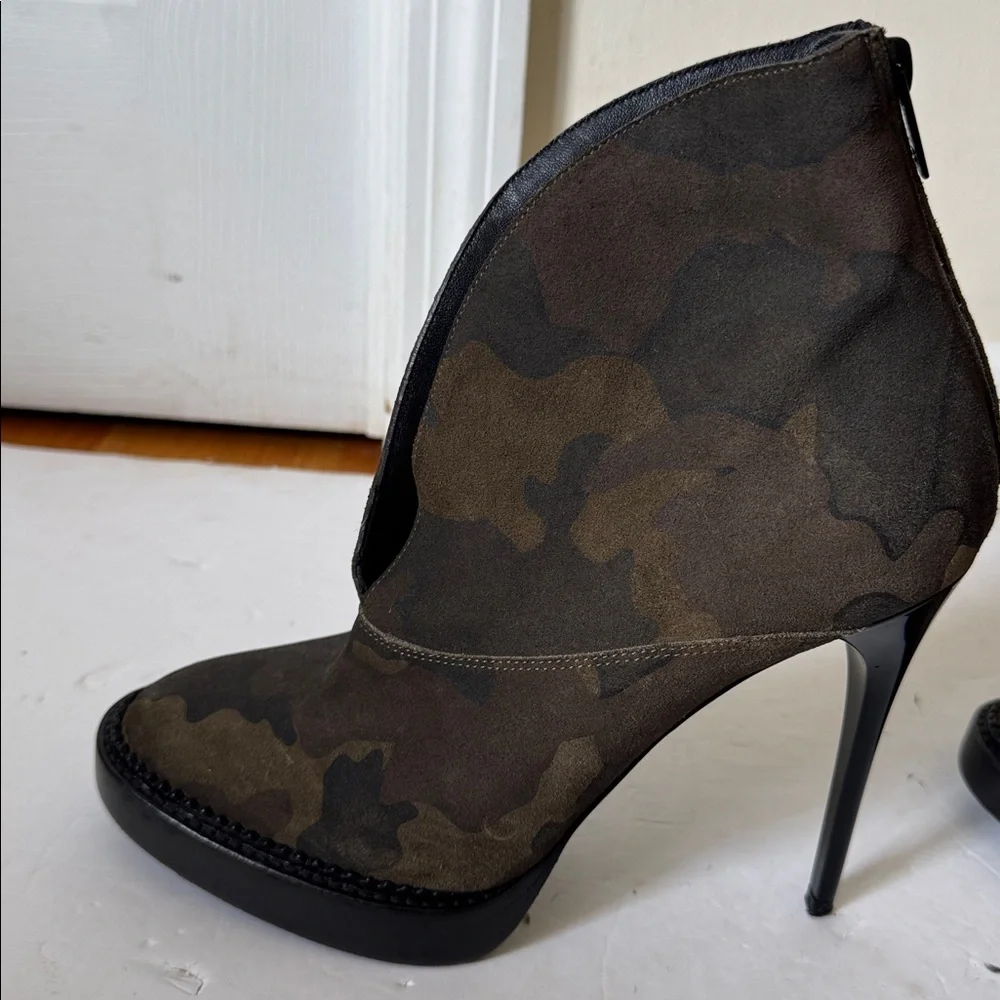 Burberry camouflage heels - Picture 4 of 13